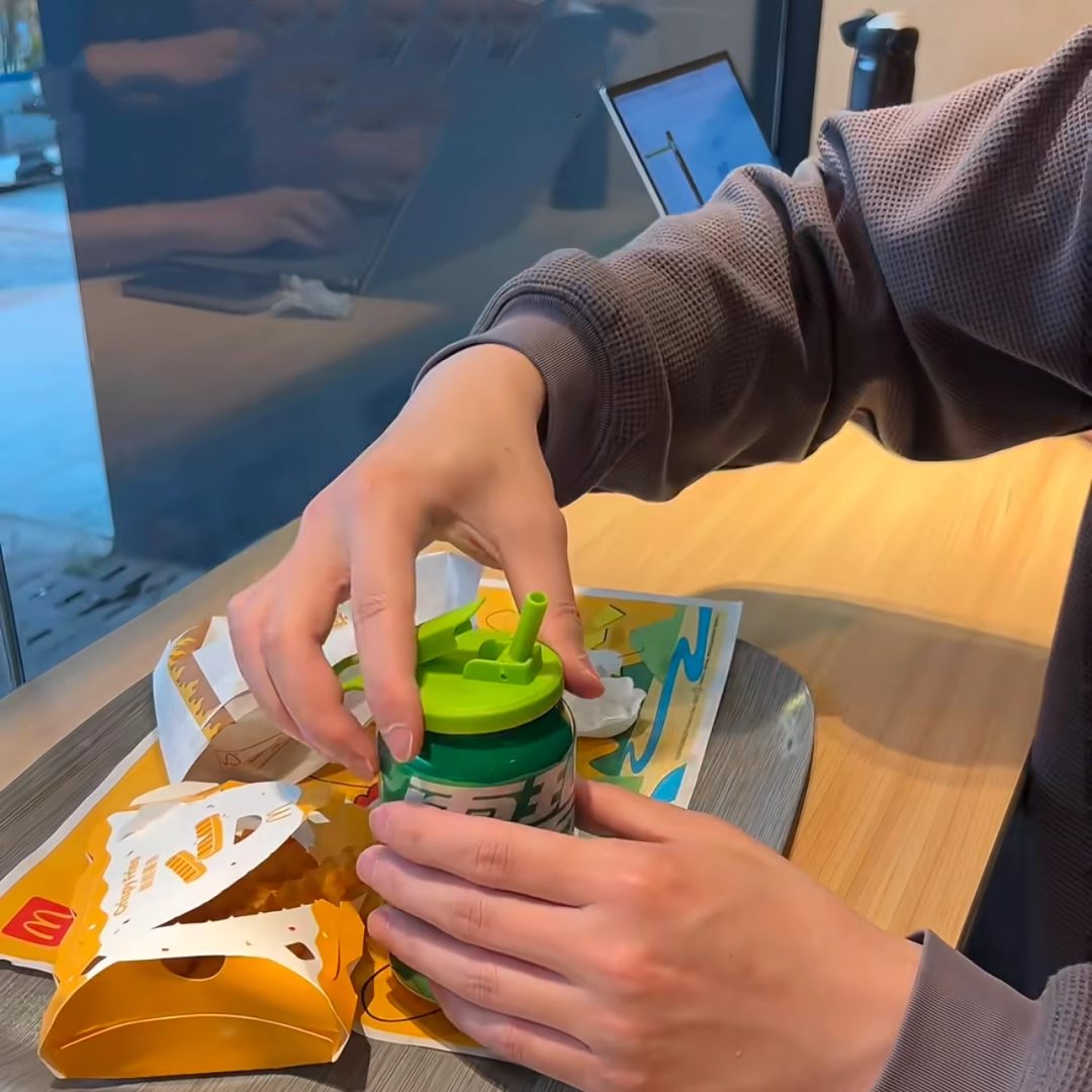 送料無料　　4点セット　 缶シールカバー  ビール  ドリンク  3299