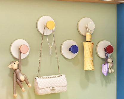 送料無料 吸盤フック 強力 2個セット プッシュ式 耐荷重5kg 小物掛けト カバン掛け プッシュ式 ワンプッシュ キッチンツール キーフック 吸盤式 収納 浴室 玄関 工具不要 3393