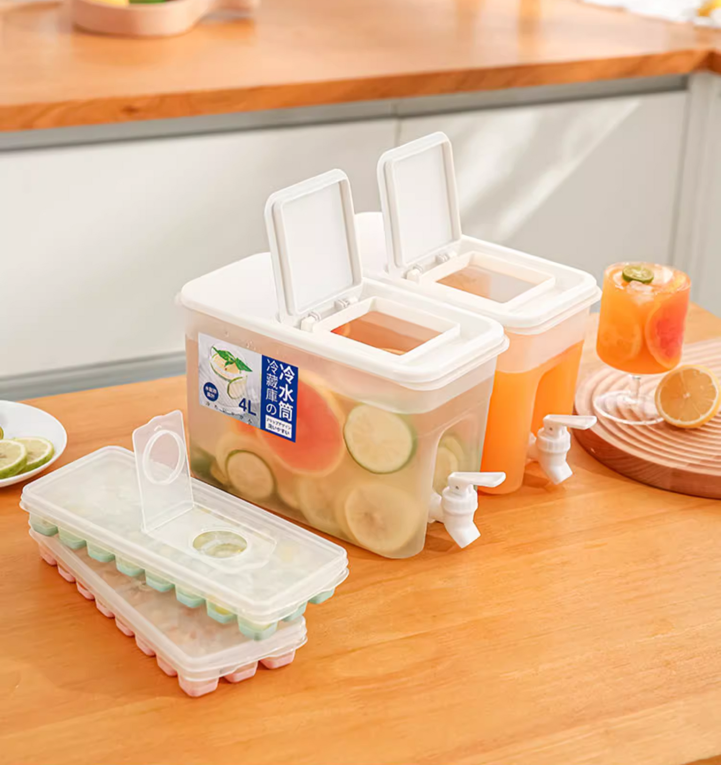 送料無料　4L　蛇口付き大容量冷蔵庫ドリンクサーバー　プラスチック スタンド おしゃれ 家庭用　　3266